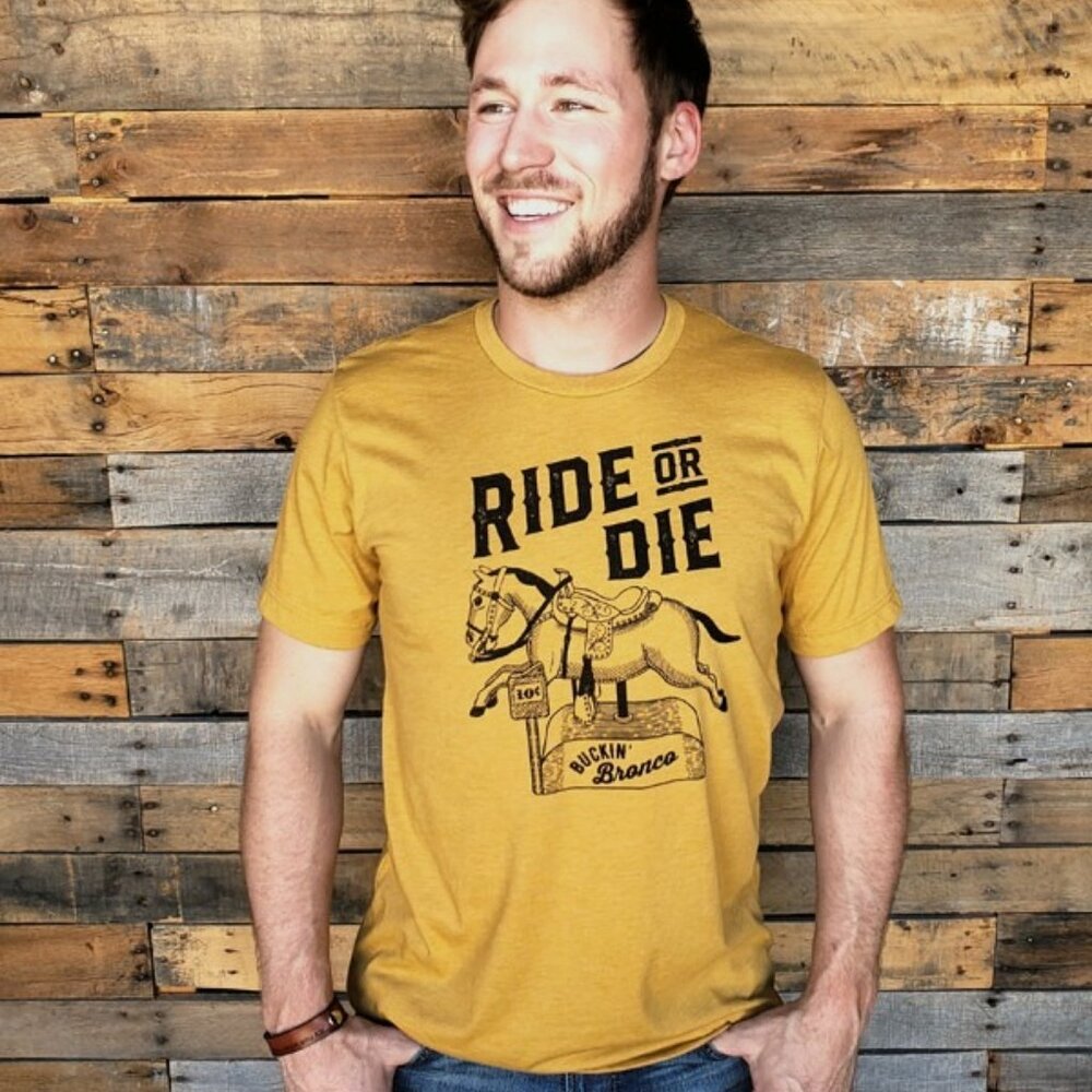 Fun Vintage Style Slim Fit T-Shirt